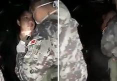 Militar golpea a joven que no acató “toque de queda” y luego es separado | VIDEO