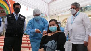 COVID-19: Tumbes comenzó a vacunar a su población con 336 mil dosis donadas por Ecuador