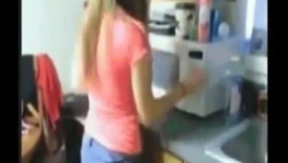 EE.UU.: Adolescentes torturan a un gato en horno microondas [VIDEO]