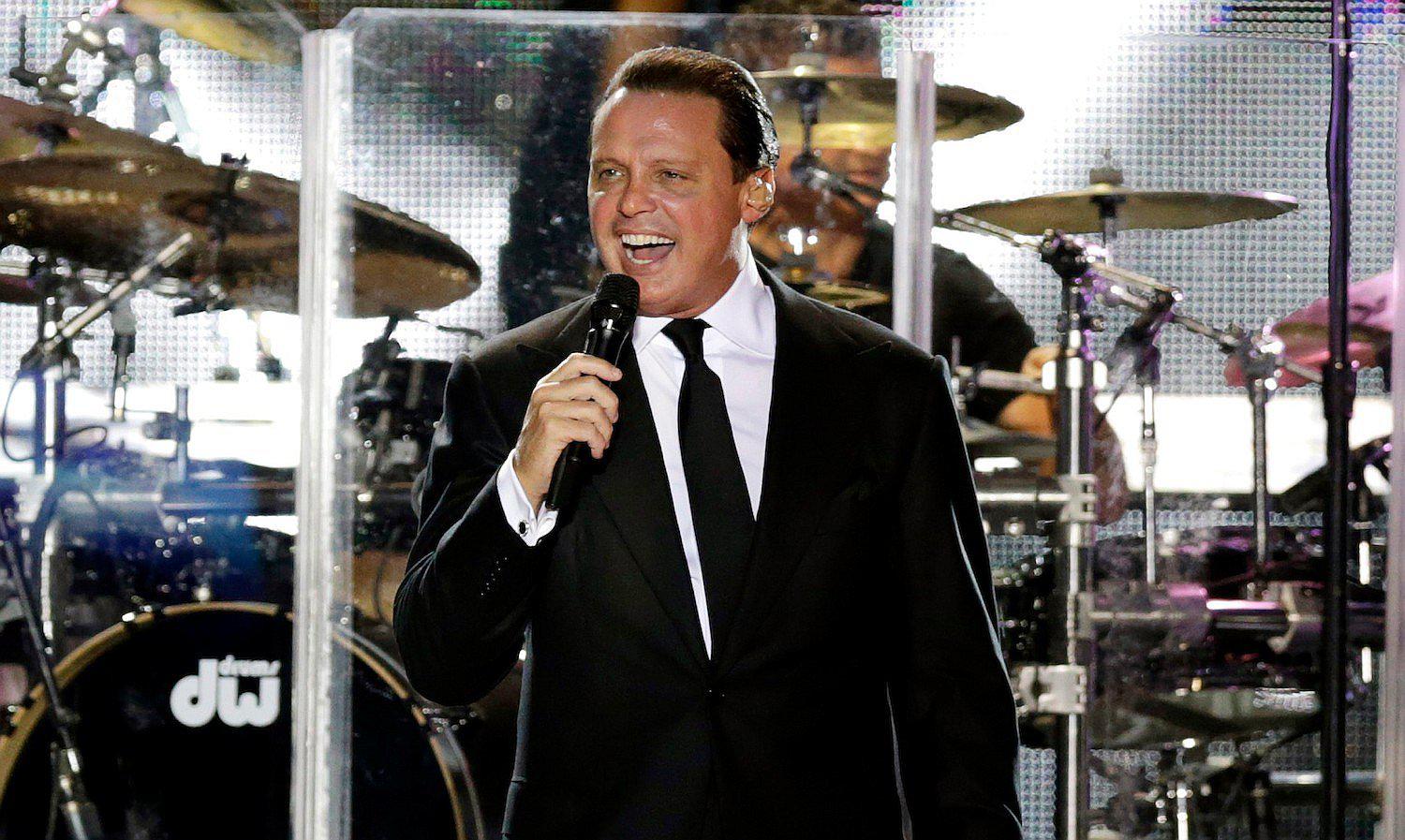 Luis Miguel reapareció en Nueva York y desata la locura entre miles de fans (VIDEO)