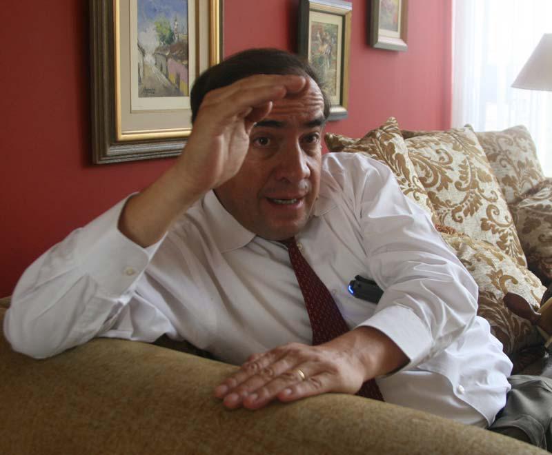 Lescano: "Yale no devolverá todas las piezas de Machu Picchu"