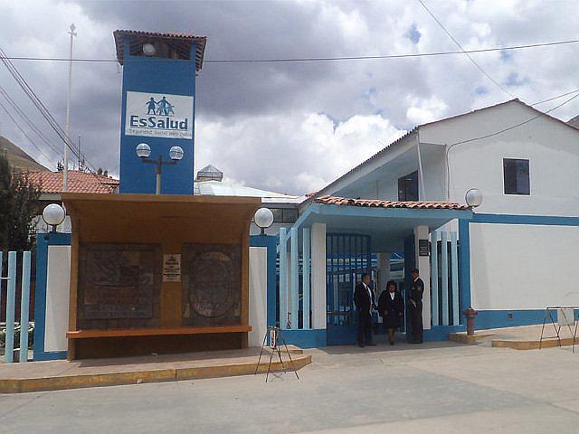 Huancavelica: Extirpan quiste del hígado a mujer y se salvan ella y su bebé     