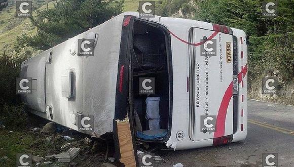 Ayacucho: Un muerto y más de 35 universitarios heridos deja despiste de bus [FOTOS]