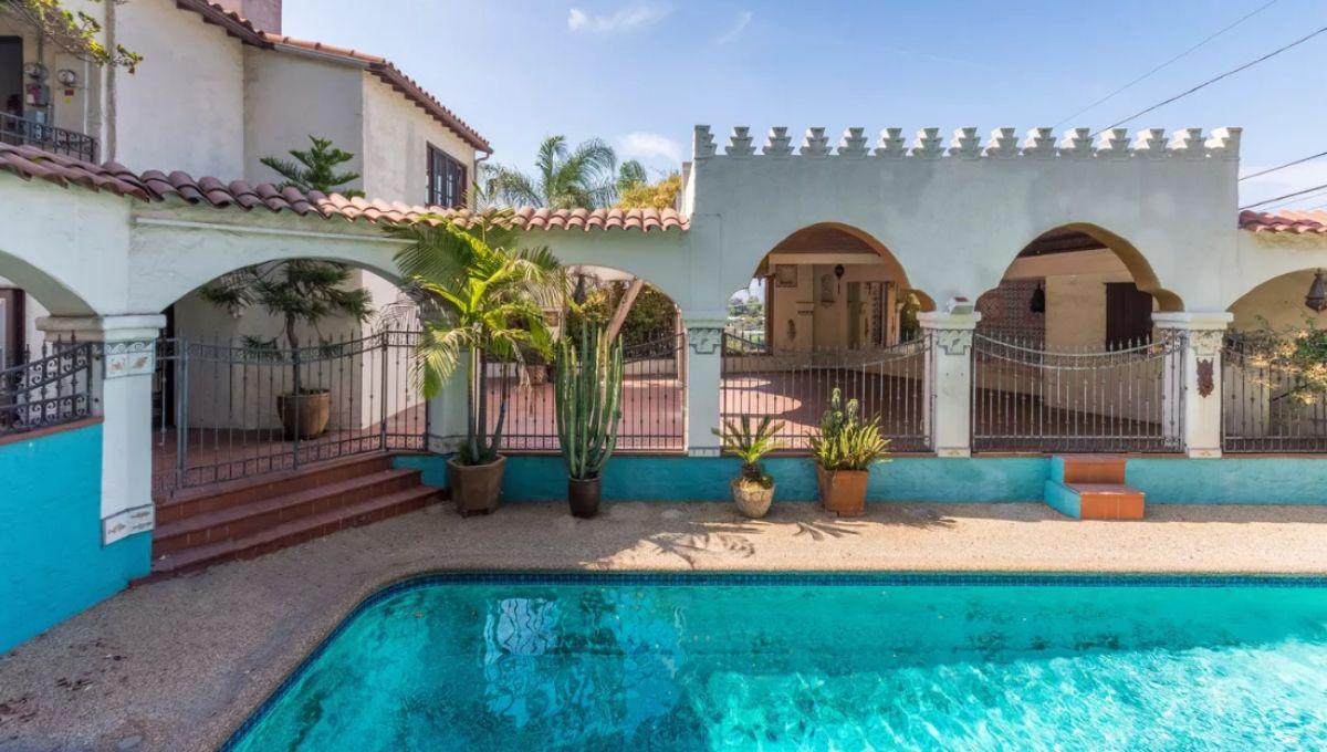 La decora una agradable piscina con azulejos. (Foto: Hilton & Hyland)