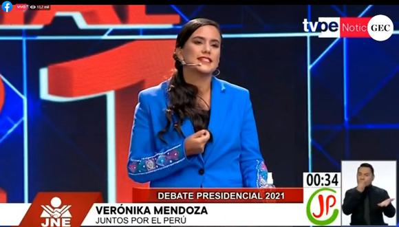 Candidata Verónika Mendoza participa en la primera fecha de los debates del JNE. (Foto: Captura TV Perú)