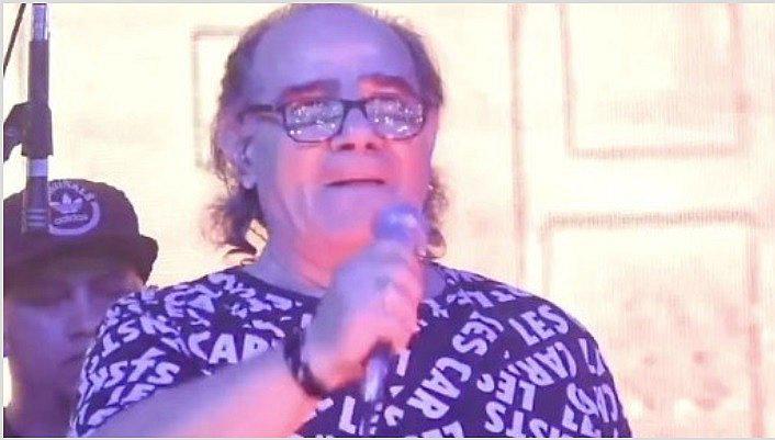 Conocido cantante de cumbia argentina fallece en pleno show (VÍDEO)