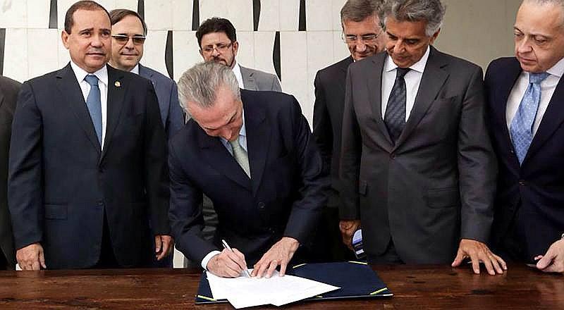 Michel Temer asume la presidencia de Brasil tras suspensión de Dilma Rousseff 