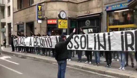 ​Ultras del Lazio muestran pancarta en honor al dictador Mussolini
