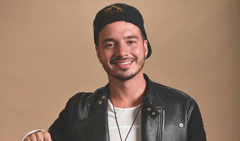 J Balvin reveló cómo sería su hombre ideal si él fuera gay