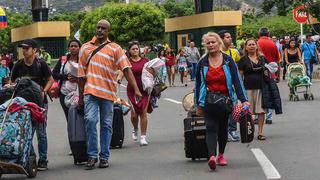 Buscan una mejor vida: Al día 1000 venezolanos salen del país sin intención de regresar