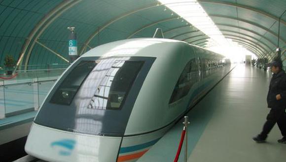 China saca su primer tren de levitación magnética ("maglev") de diseño nacional 