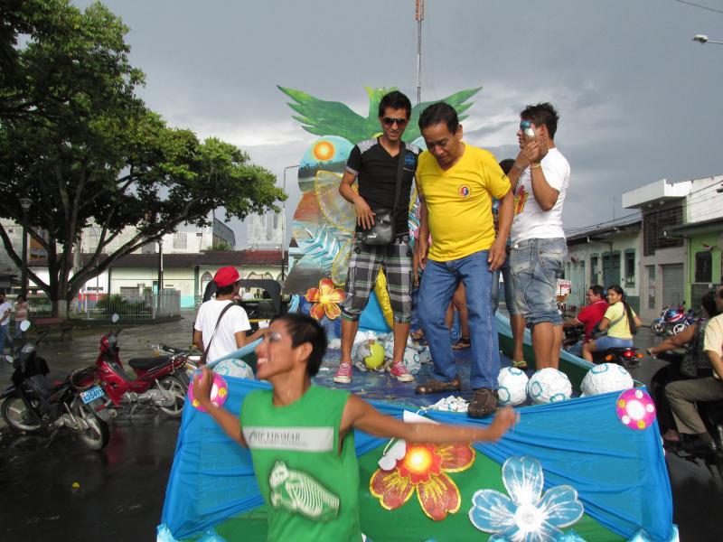 Llenan plaza en 8va "Marcha del Orgullo Gay"