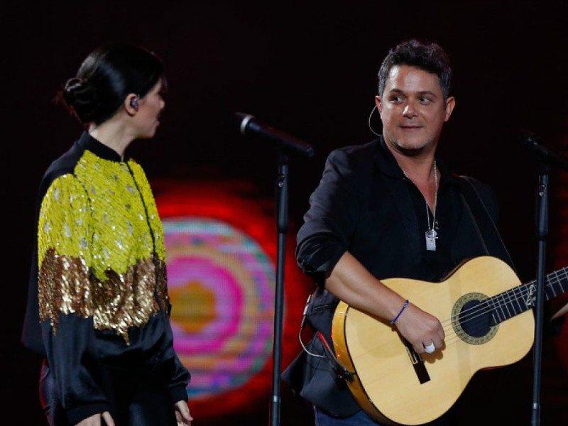¡Papelón! Cantante chilena olvida letra en pleno dueto con Alejandro Sanz [VIDEO] 