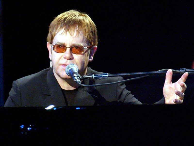 Elton John: "Las drogas casi me matan"