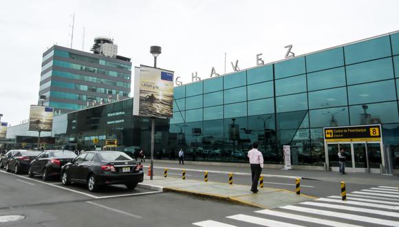 Viajeros pueden ingresar con acompañantes a los aeropuertos del Perú. (Foto: Shutterstock)