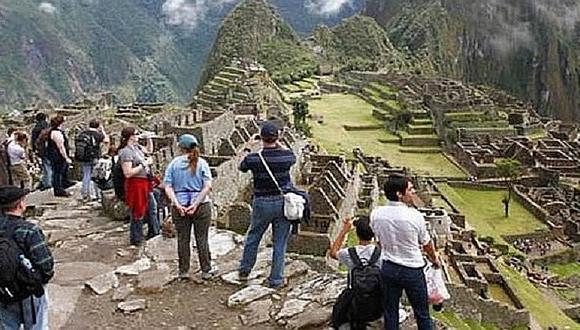 Tres turistas son expulsados y detenidos en Machu Picchu por actos obscenos