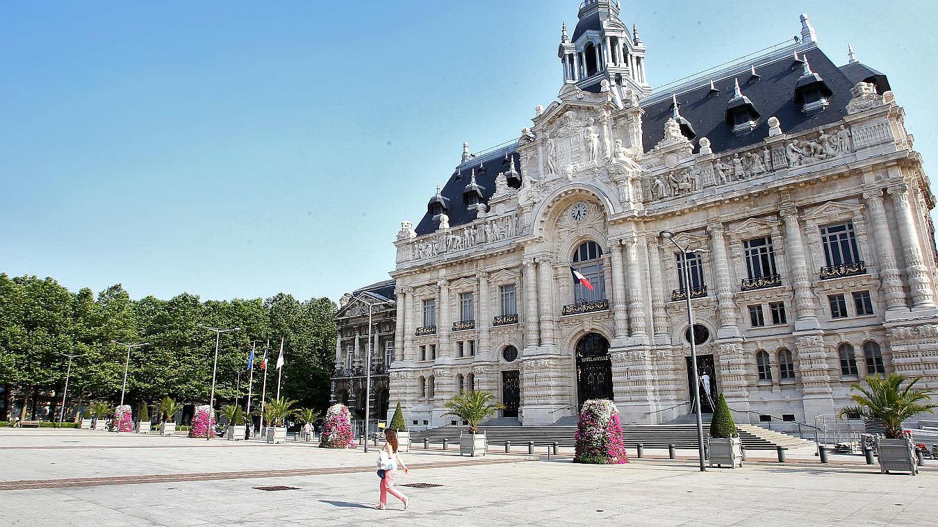 Acogedor pueblo Francés ofrece casas por solo 1 euro