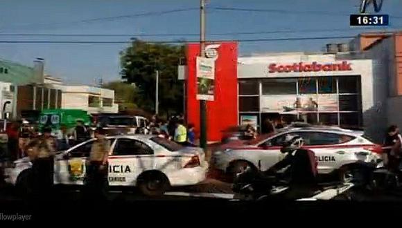Surco: asaltan agencia bancaria y roban S/. 15 mil a empresario (VIDEO)