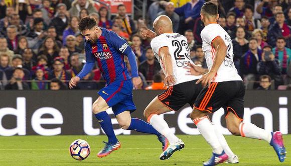 Barcelona, de los pies de Lionel Messi, vence 4-2 al Valencia