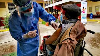 Red de Salud instala 14 puntos de vacunación en cuatro provincias de Cusco