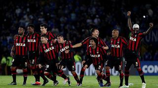 Copa Libertadores: Paranaense avanza y Universitario podría ser su rival