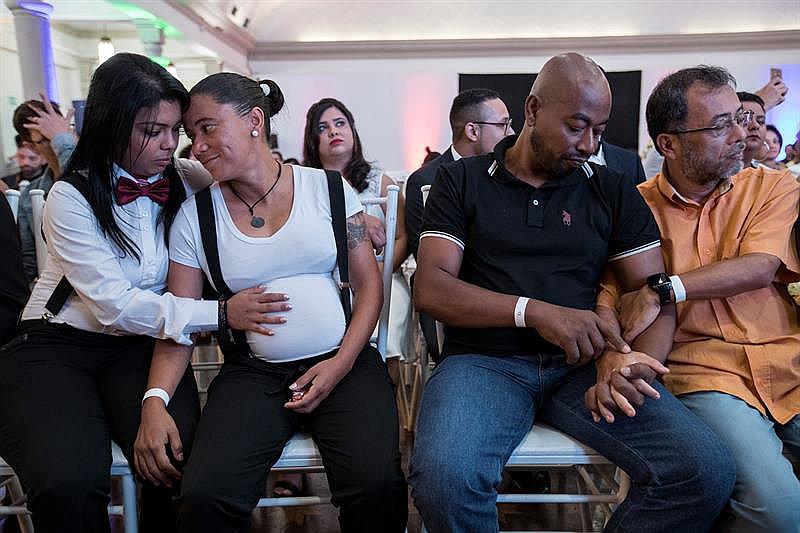 ​Sao Paulo organiza primera boda masiva gay y sale con "beso colectivo"