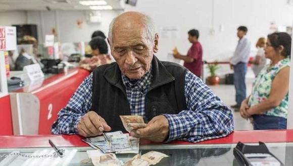 El bono extraordinario a los pensionistas de la Oficina de Normalización Previsional (ONP) de 930 soles, aprobado por el gobierno, empezará a pagarse a partir del 11 de enero.  (Foto: Andina)