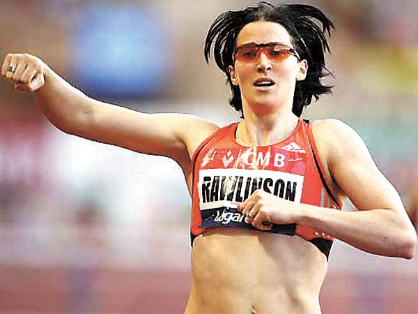 Atleta renunció a senos grandes