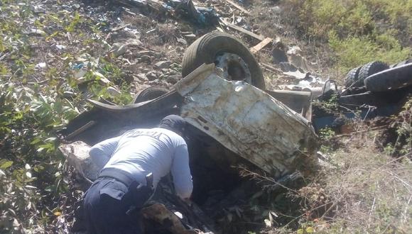 Lambayeque: El chofer de un camión de carga se despistó y cayó a un profundo abismo y falleció atrapado entre los fierros retorcidos del vehículo en el distrito de Olmos.