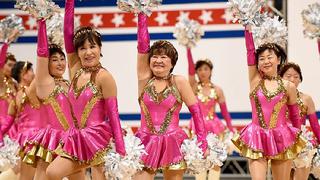 Japón: Abuelitas porristas la hacen linda bailando