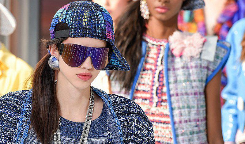 ¡El desfile de Chanel en 5 detalles y como Karl Lagerfeld viene tratando de imponer el tweed a como dé lugar!