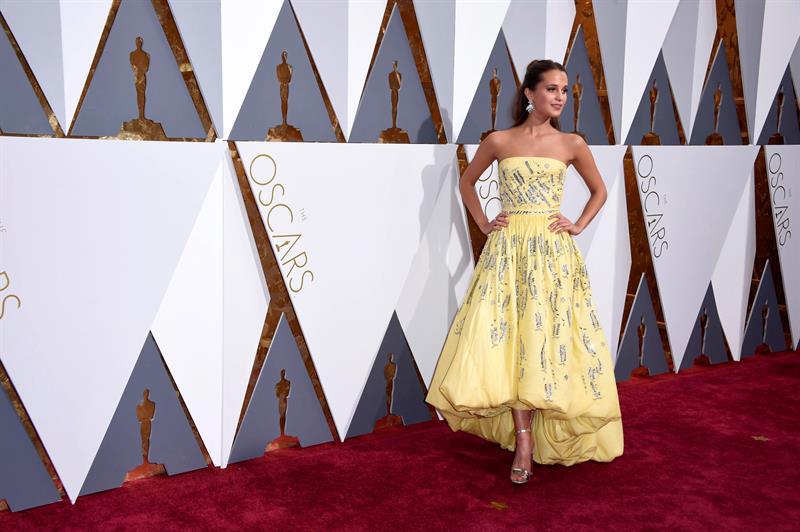 Oscar 2016: Alicia Vikander es la mejor actriz de reparto por  'The Danish Girl'