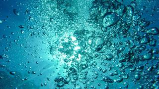 Gran avance científico: de agua salada a agua potable en media hora y usando luz solar