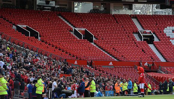 Manchester United vs. Bournemouth es suspendido tras encontrarse paquete sospechoso en tribuna [FOTOS]  