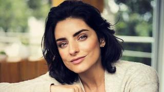 Aislinn Derbez aconseja a madres amamantar a sus hijos incluso si ellos tienen COVID-19