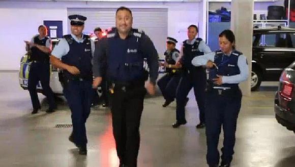 Facebook: Divertido baile de policías para reclutar personal se vuelve viral [VIDEO]