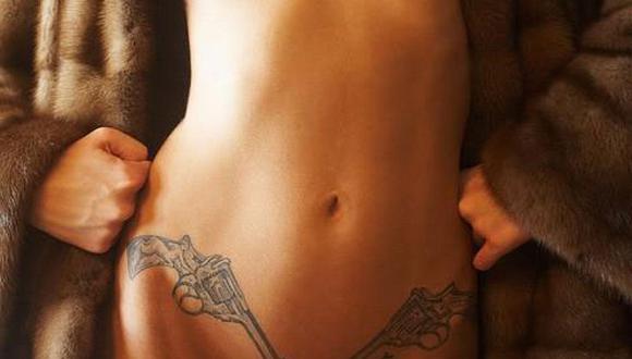 Tatuajes en la pelvis causas furor en redes sociales