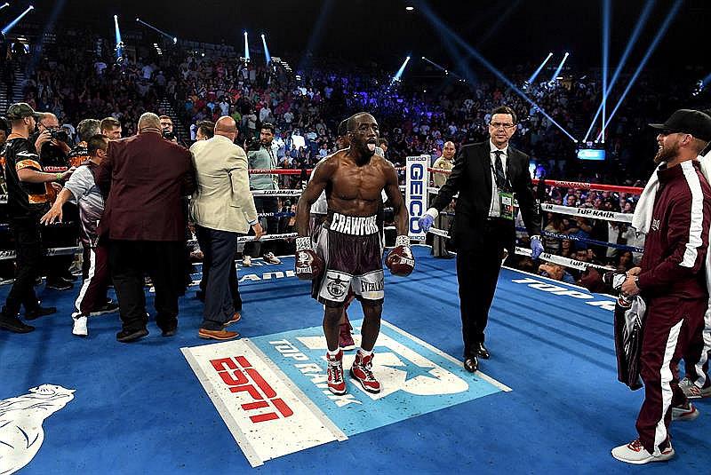 ¿Crawford, quien noqueó a Horn, es mejor que Sugar Ray Leonard? (VIDEO)