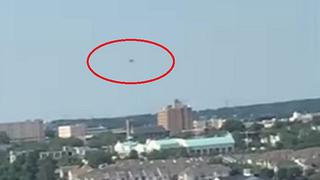 YouTube: Graban supuesto OVNI volando por cielos de Nueva York [VIDEO] 