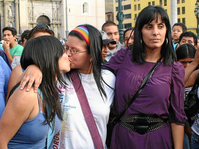 Carla García junto a lesbianas