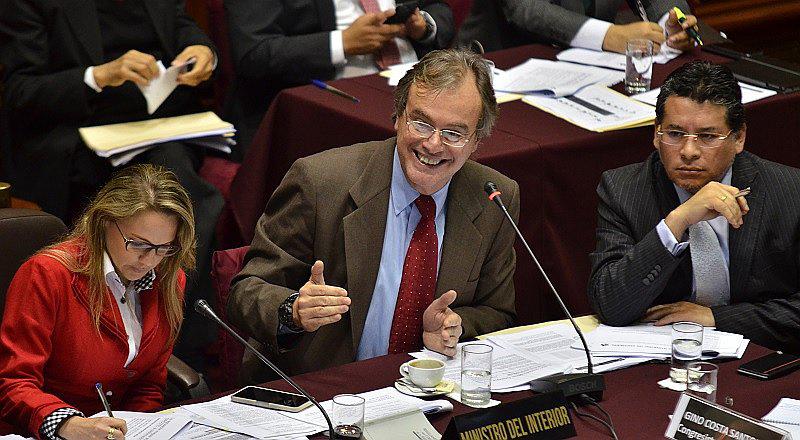 Ministro Basombrío pide perdón a los policías de la SUAT por declaraciones