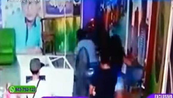 ¡Paren todo! Bailarina es atacada en vivo y la acusan de meterse con hombre casado (VIDEO)