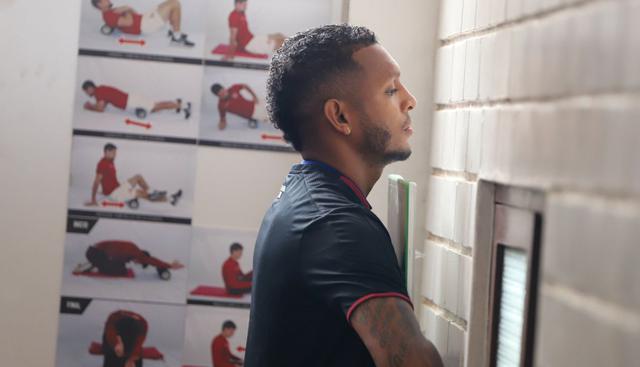 Alberto Rodríguez arribó el jueves por la noche y el viernes trabajó con la 'U'. (Foto: Facebook)