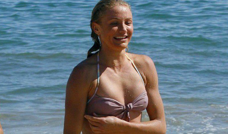 ¡De impacto! 5 ventajas de las chicas con senos pequeños en el sexo