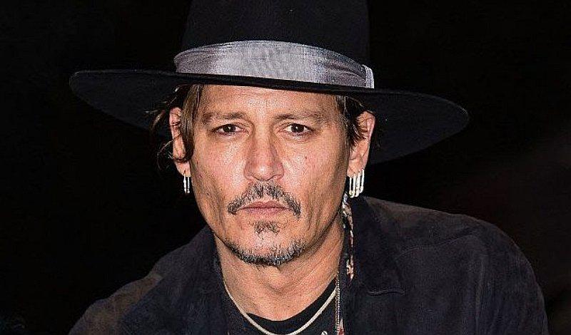 Johnny Depp causa alarma entre fans por demacrada apariencia