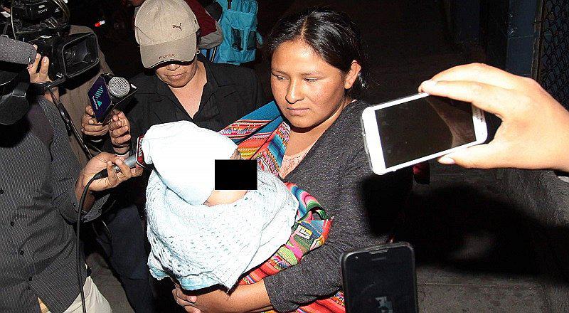 Arequipa: Una de las madres denunciará a hospital por cambio de bebés