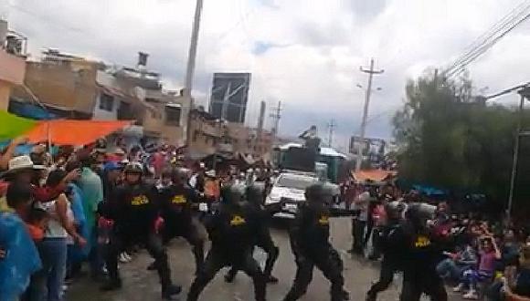Policías bailan el 'Scooby Doo PaPa' y desatan polémica en Facebook (VIDEO)