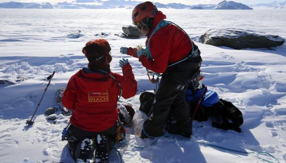 Científicos buscan desvelar los secretos de los extremófilos en la Antártida 