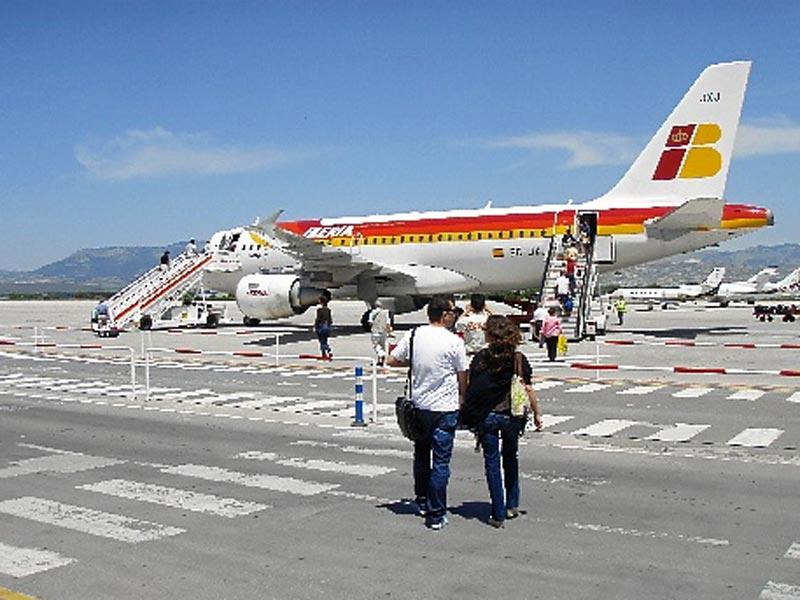 Mujer dio alarma de bomba para que su novio no viaje 