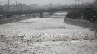 Caudal del río Rímac alcanzó su nivel máximo tras lluvias en la sierra, según Senamhi 